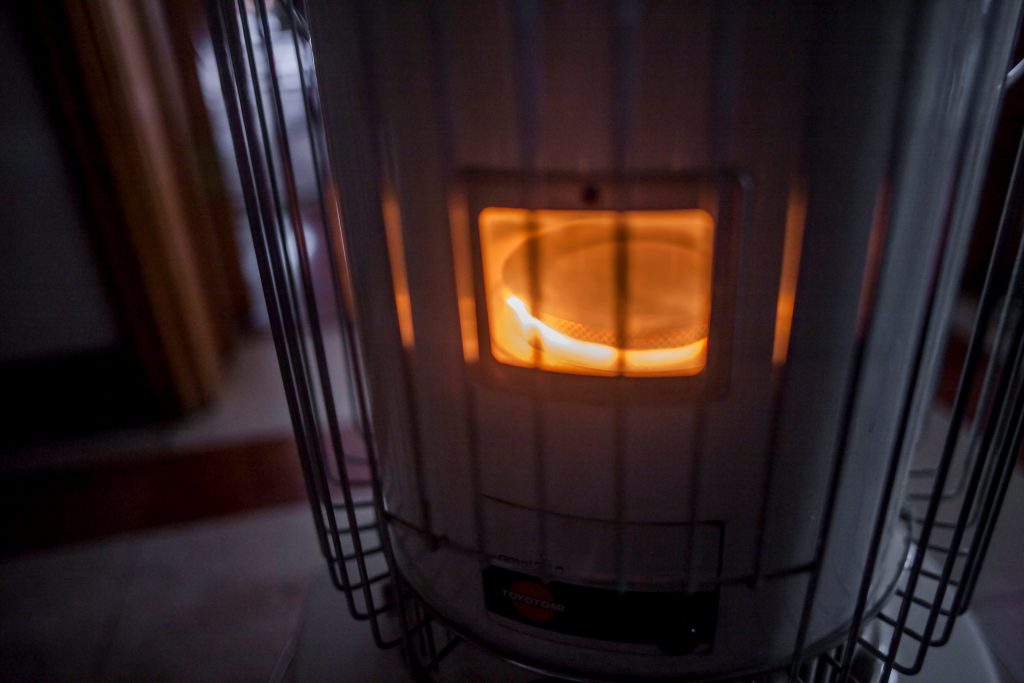 How to Light a Kerosene Heater?