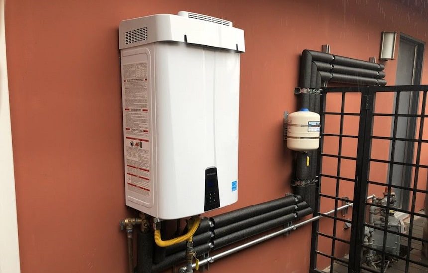 5 Best Hot Pump Water Heaters - Why Not To Save Money And Water If It's Possible (Winter 2023)